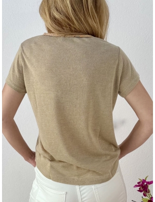 Tee-shirt souple Molly Bracken, encolure v bordée de mini perles, référence T427CP