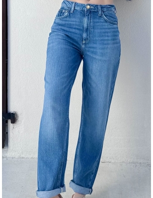 JEAN MOM GUESS, FORME TAPERED (CONIQUE), DÉLAVAGE USED, RÉFÉRENCE W4GA21D5B91